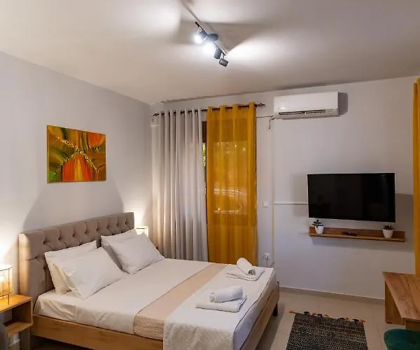 Apartamento Lion's Cave No 1. Calamata